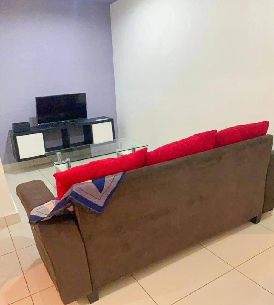 Mansion One Seaview Luxury 2 Bedroom Gurney Gleneagles Apartment George Town